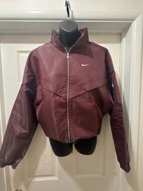 New Nike women's burgundy Track Jacket Windbreaker shine Size Medium/Large M/L